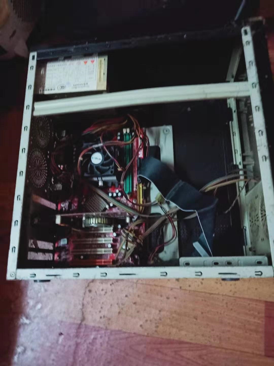 2013年用来专门挂机的电脑(图1) 2013年用来专门挂机的电脑(图1)